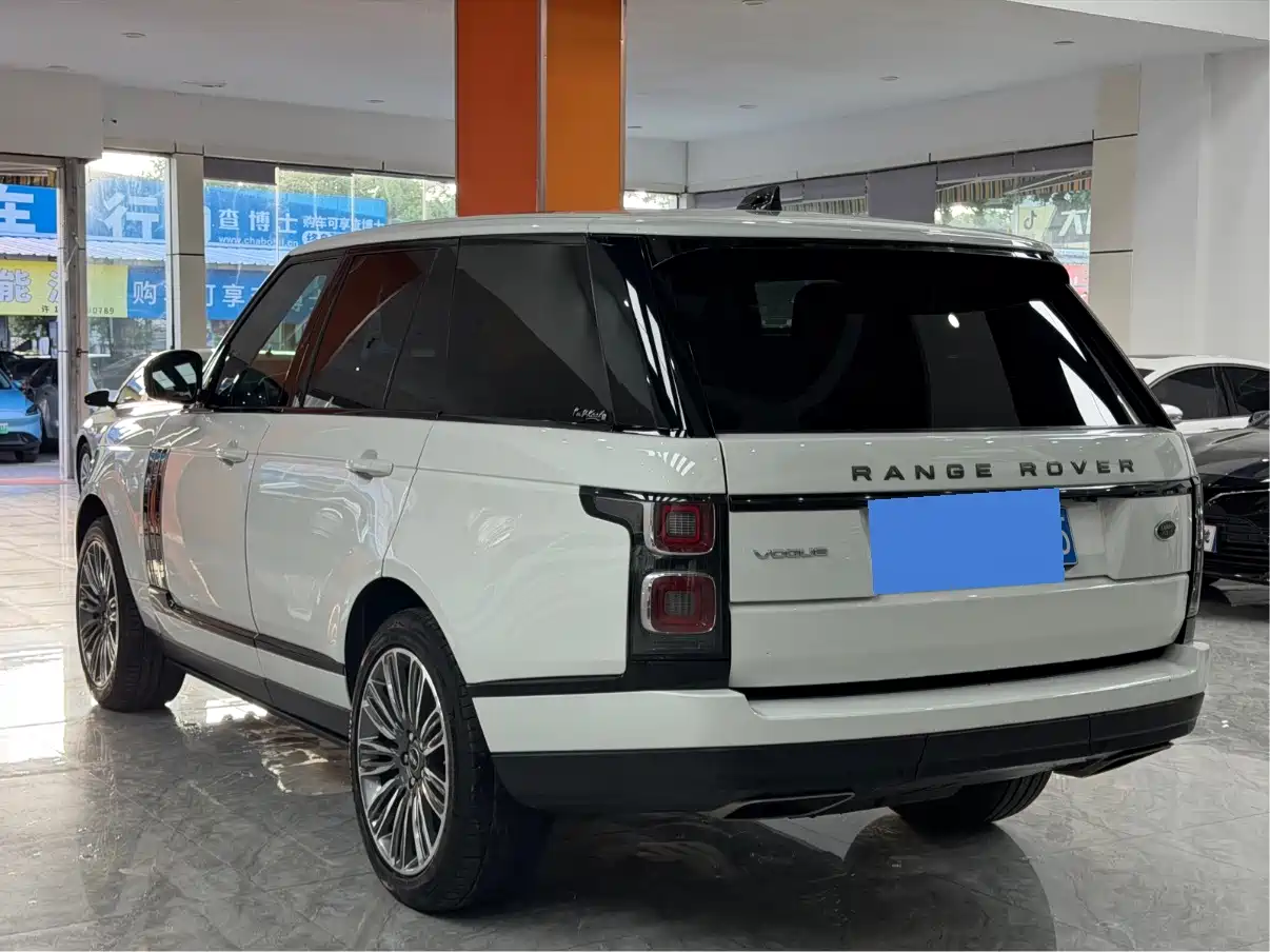 Фото 21 - Land Rover Range Rover