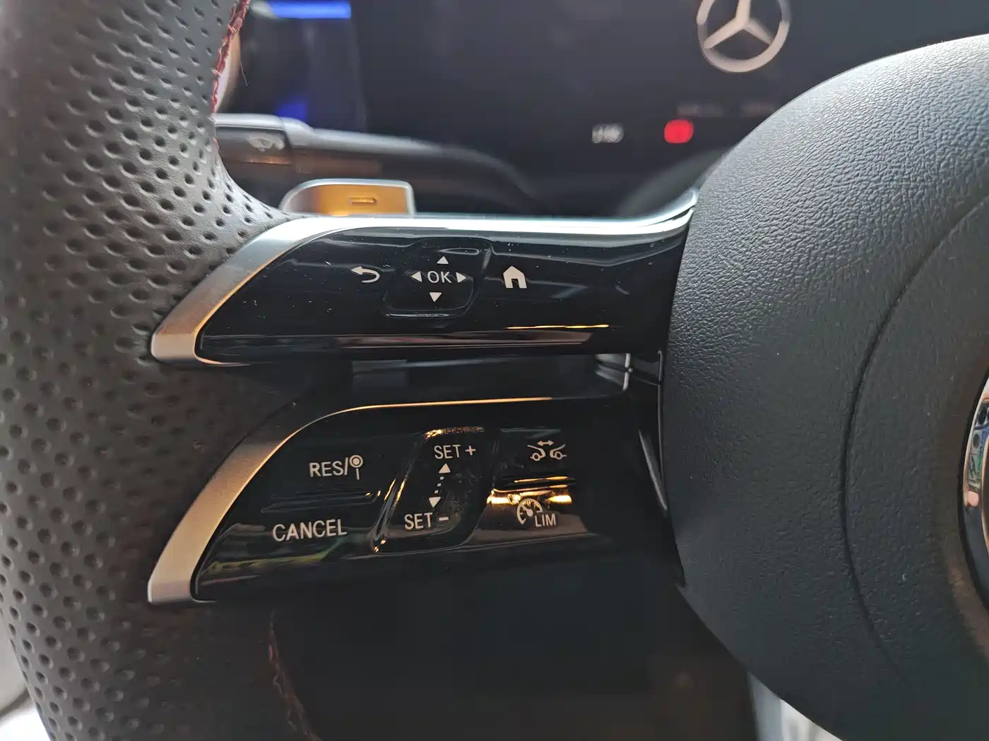 Mercedes-Benz A-Class 2025 Facelift A 200 L Fashion Edition фото 17