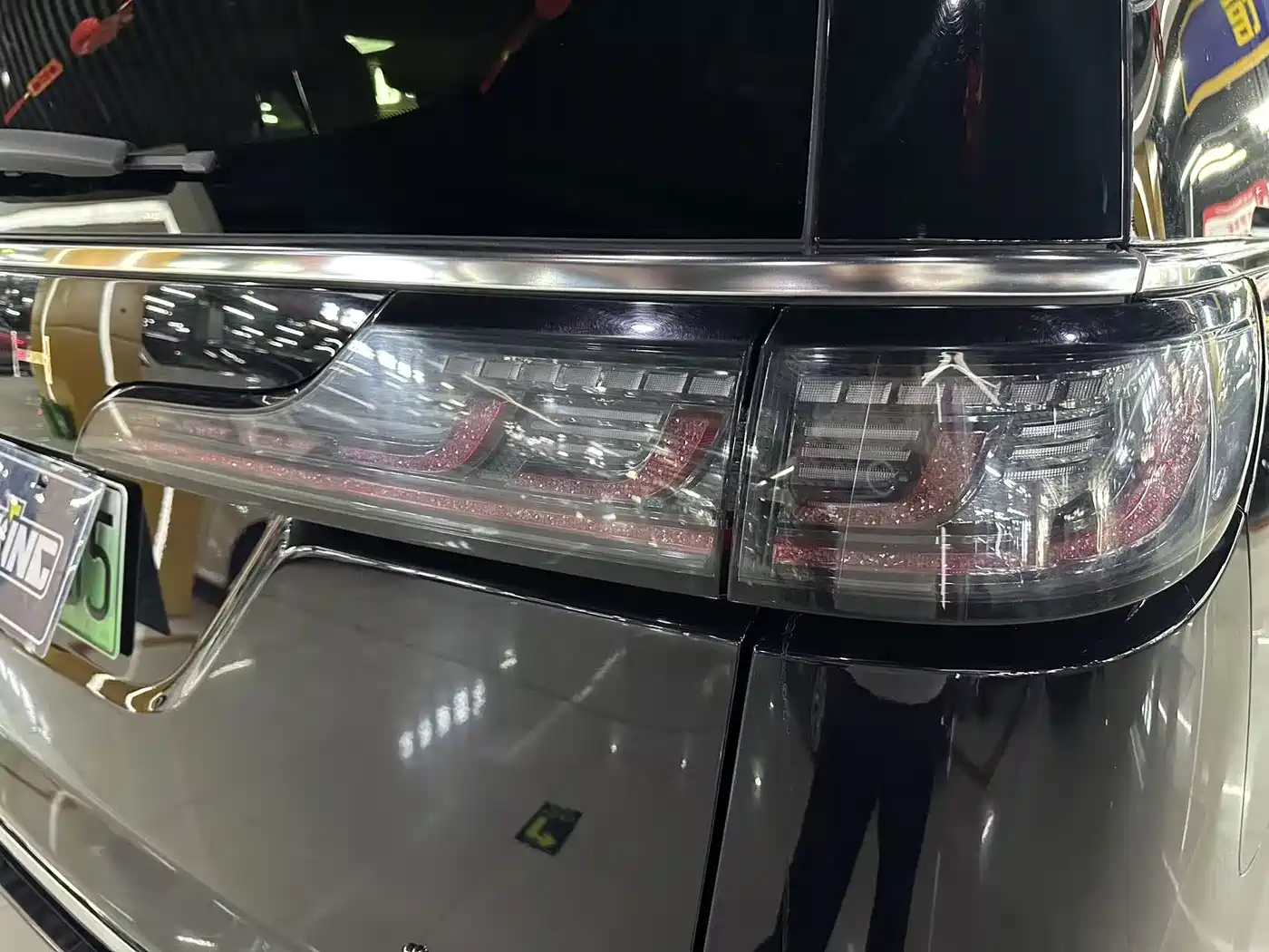 Voyah Auto Voyah Dreamer 2025 PHEV AWD Flagship Kunpeng Edition фото 5