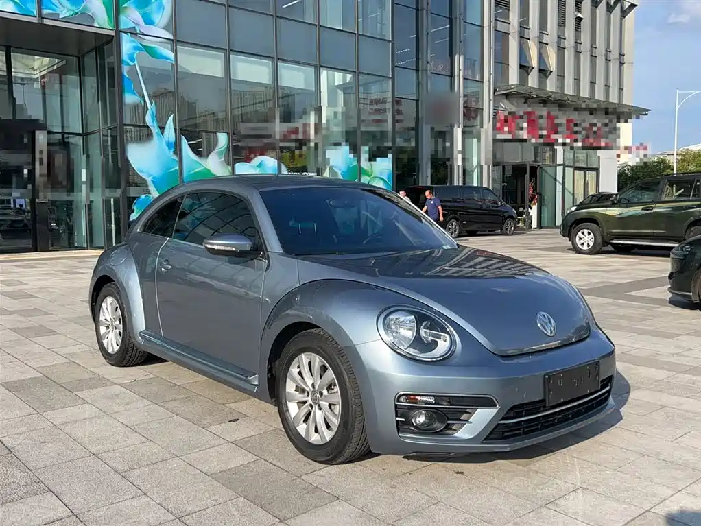 Volkswagen Beetle 2018 180TSI Easy Joy Edition фото 5
