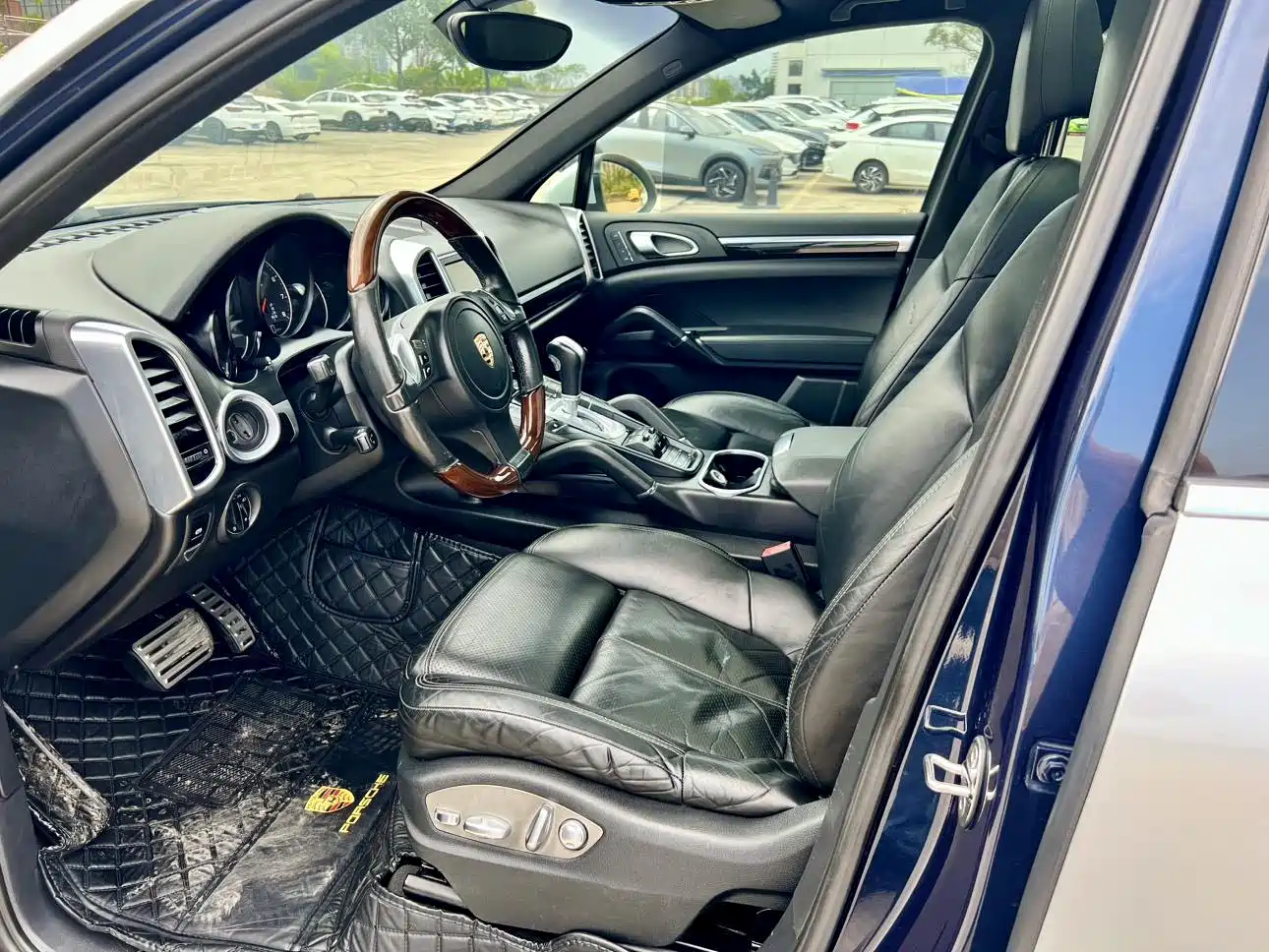 Porsche Cayenne 2011 Cayenne 3.0T фото 16