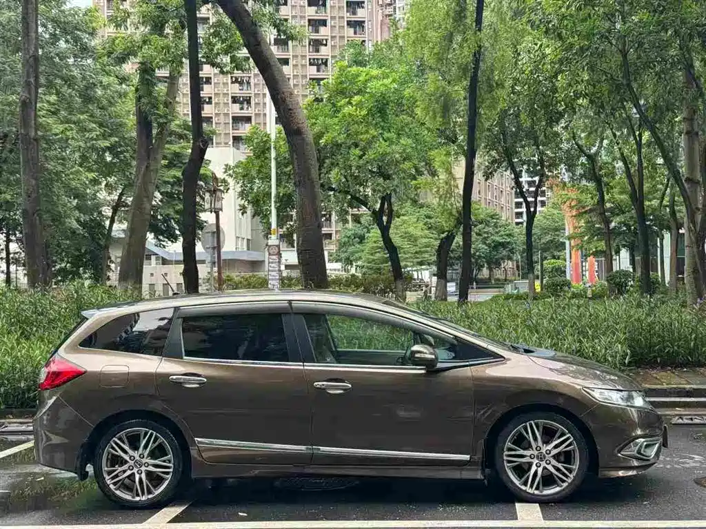 Фото 7 - Honda Jade