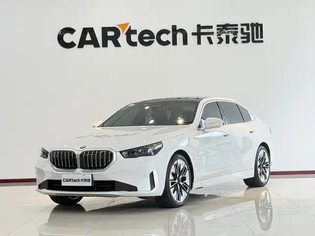 BMW 5 Series 2024