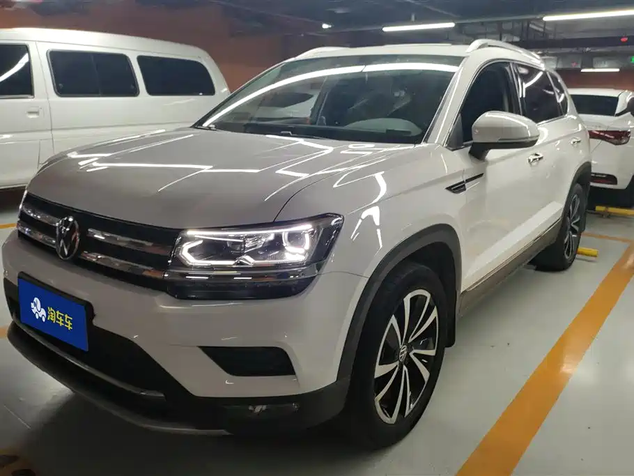 Volkswagen Tharu 2021 330TSI 4WD Luxury Plus