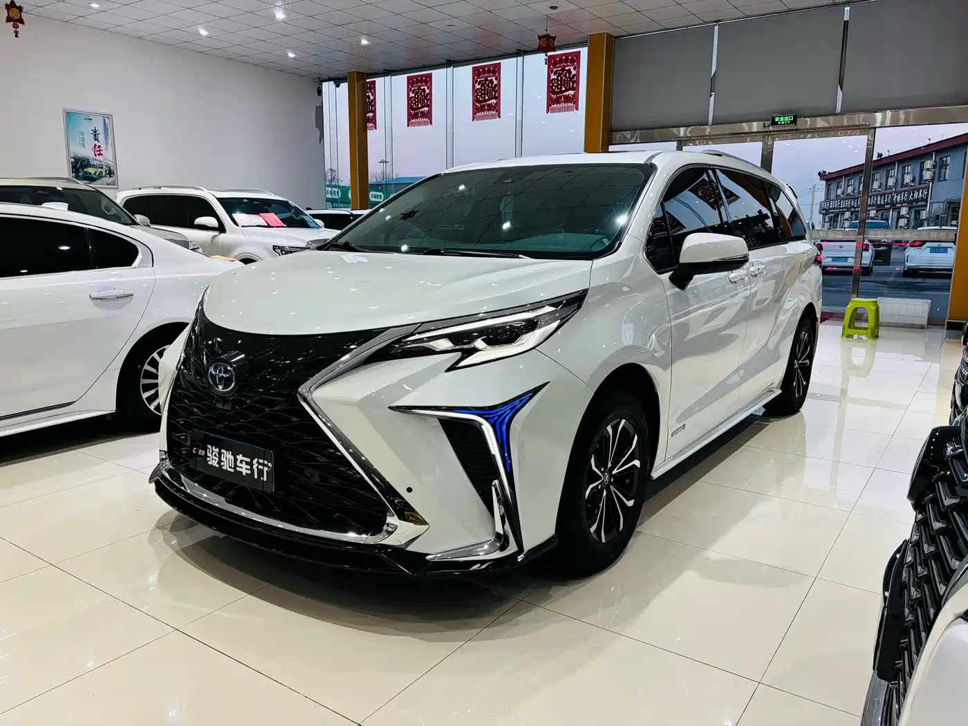 Toyota Sienna 2023 2.5L Hybrid Comfort Edition