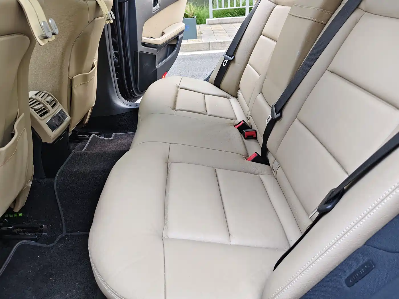 Mercedes-Benz E-Class (Import) 2009 Model E 300 Fashion Version фото 10