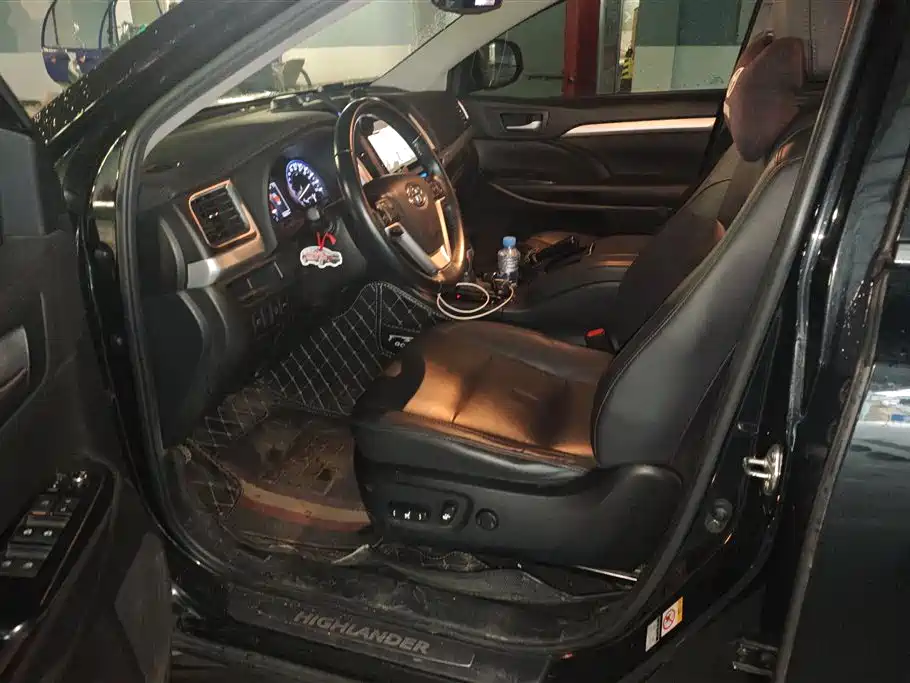 Toyota Highlander 2018 2.0T 4WD Luxury 7-seater China VI фото 9