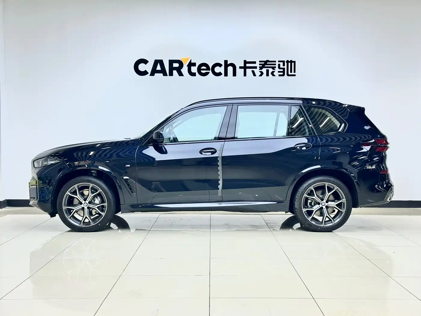 BMW X5 2026 xDrive 30Li Luxury M Sport Night Edition Package фото 6