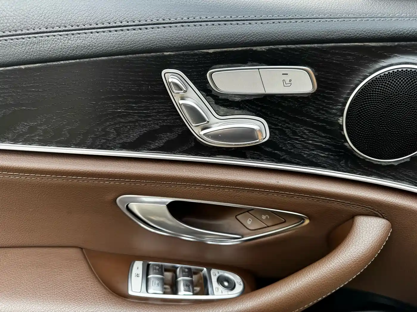 Mercedes-Benz E-Class 2016 E 200 L Sport Type фото 9