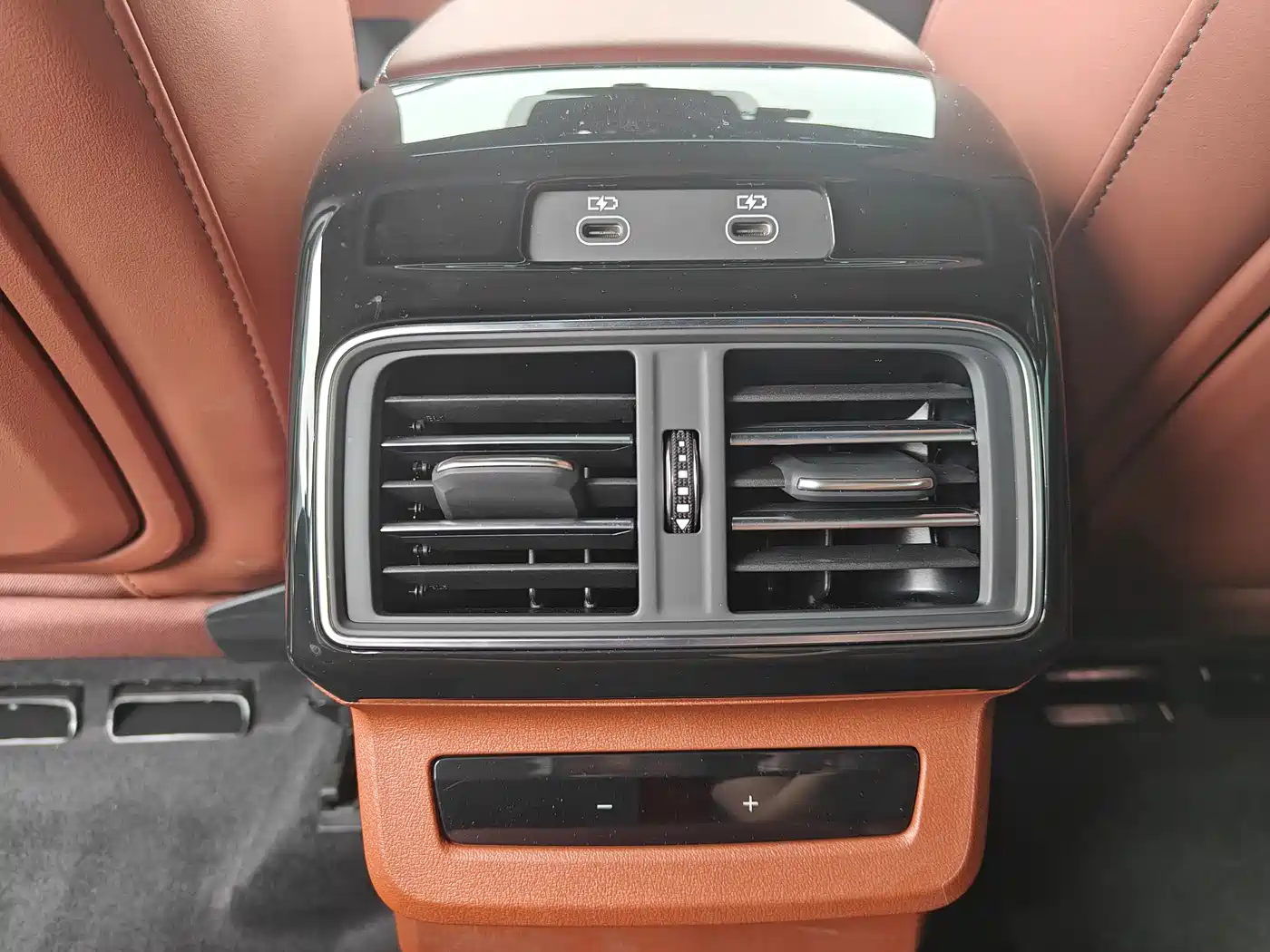 Audi Q5L 2026 Luxury Sport 150kW фото 13