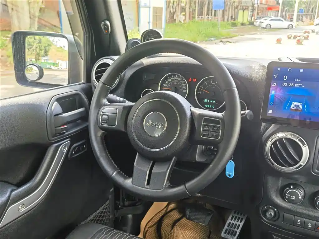 Jeep Wrangler 2011 2011 3.8L Rubicon 2-Door