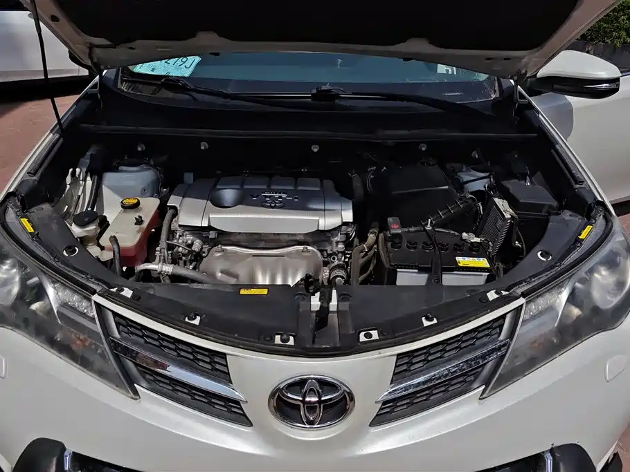 Toyota RAV4 Rongfang 2015 2.5L Automatic 4WD Luxury Edition фото 10