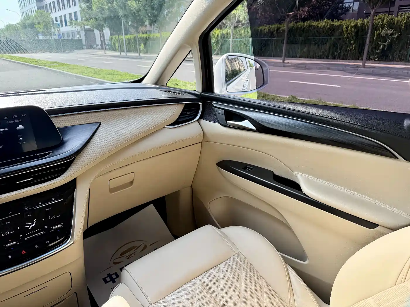Buick GL8 2022 ES Landmark 653T Smart Luxury фото 11