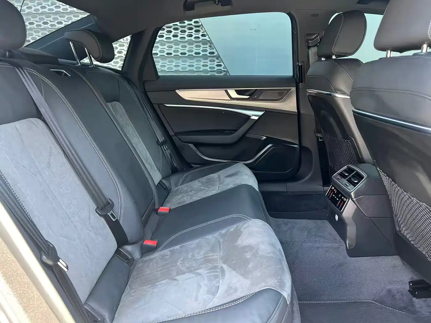 Audi A6L 2022 45 TFSI Premium Dynamic фото 8