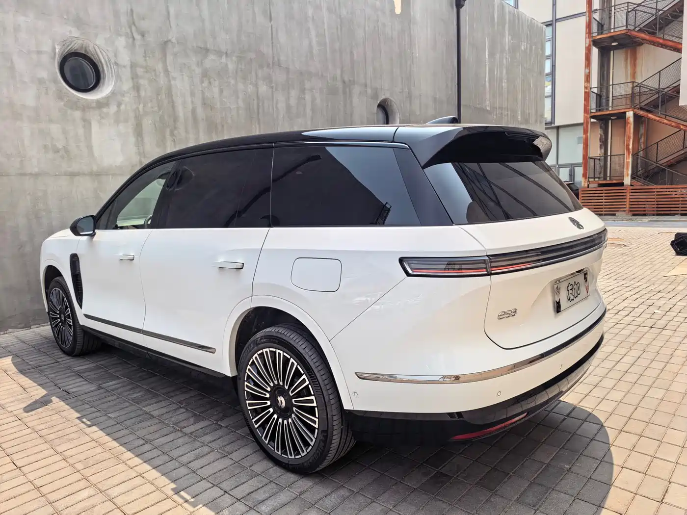 NIO ES8 2025 Base Model 7-Seater фото 9