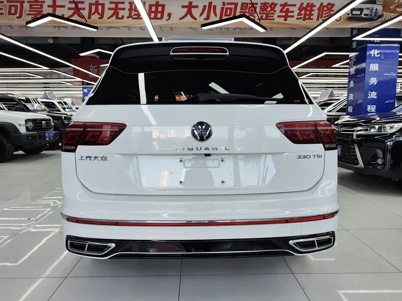 Volkswagen Tiguan L 2022 330TSI Automatic 2WD R-Line Flagship Edition фото 8