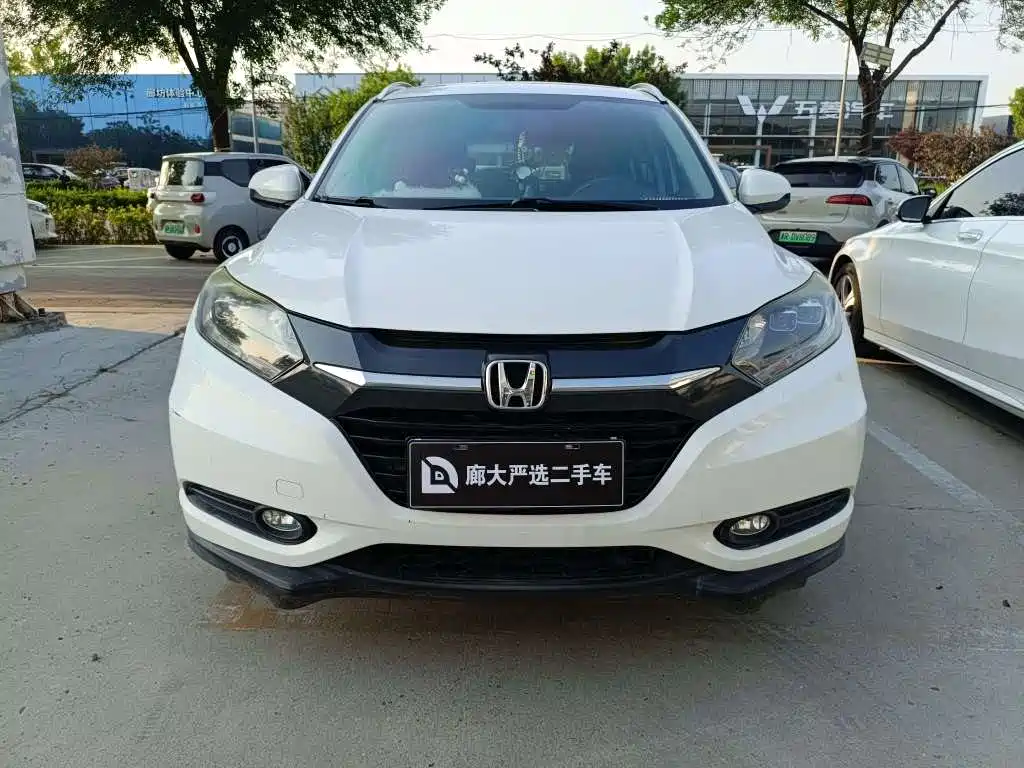 Фото 2 - Honda Vezel
