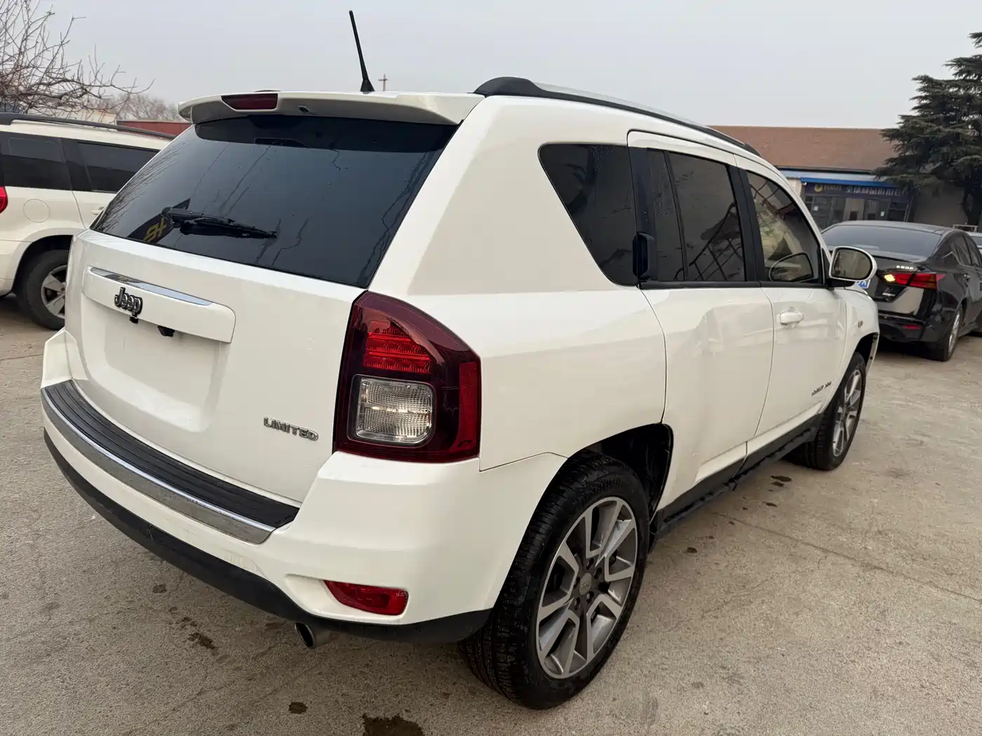 Jeep Compass (Import) 2015 2014 Facelift 2.0L 2WD Elite Edition