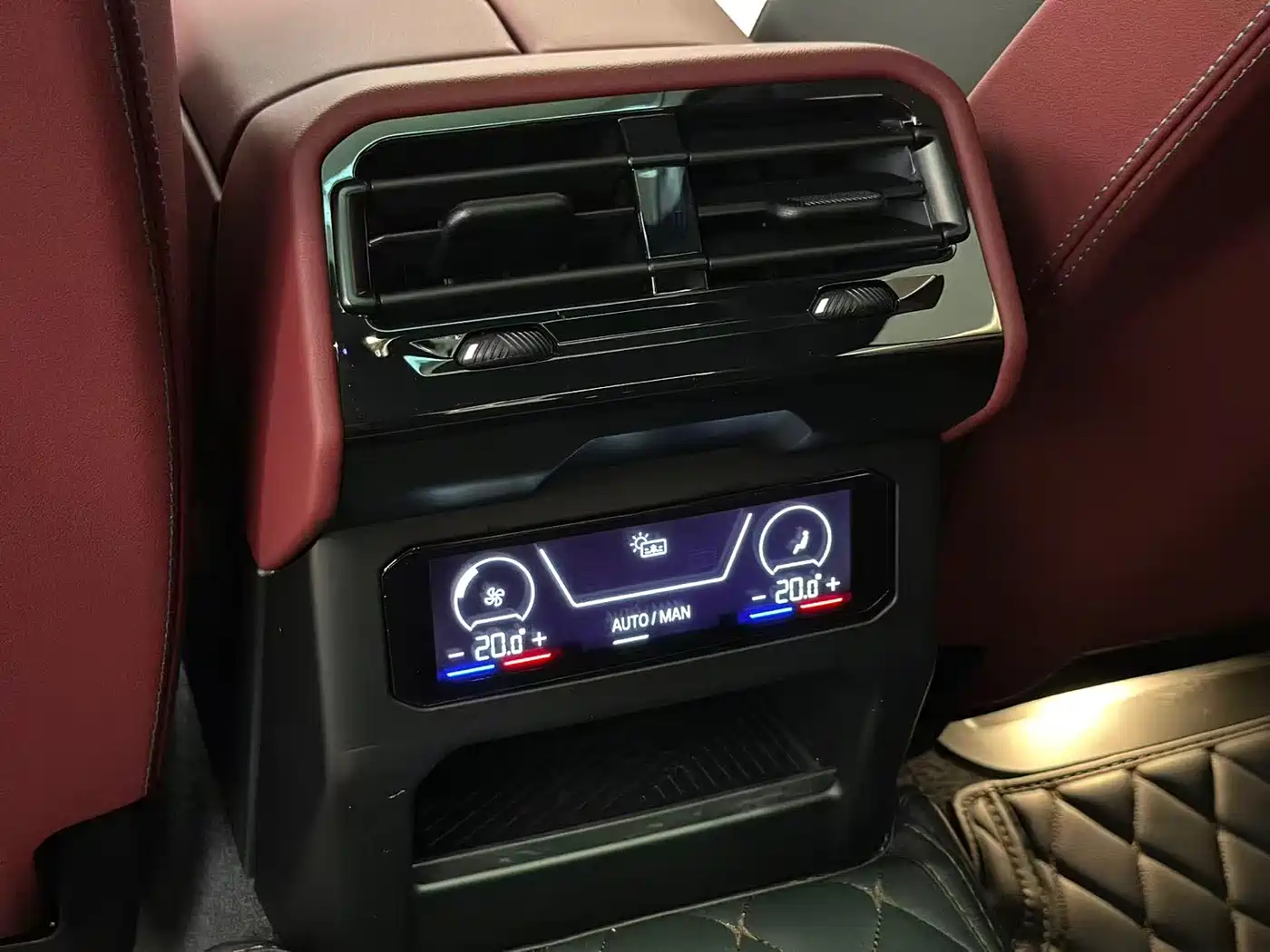 BMW 5 Series 2025 530Li Premium M Sport Package фото 19