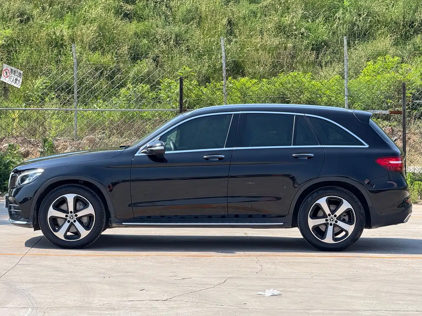 Mercedes-Benz GLC 2018 GLC 260 4MATIC Luxury фото 4