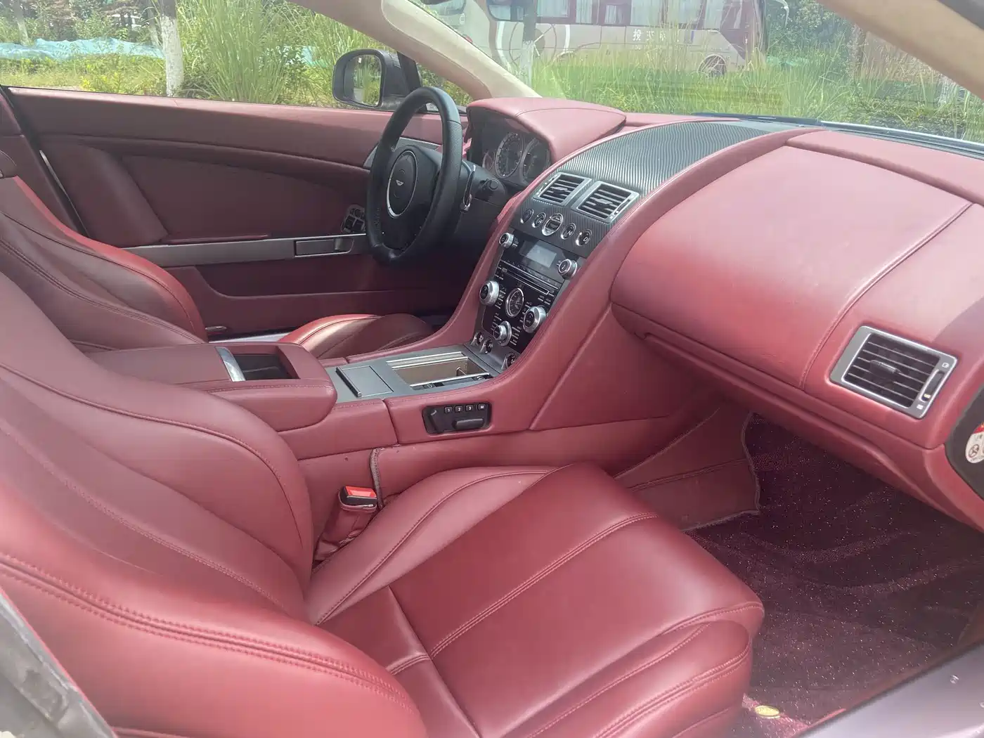 Aston Martin V8 Vantage 2014 2011 4.7L Sportshift Coupe