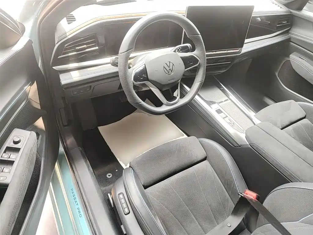 Volkswagen Passat 2025 Model Pro 380TSI Starlight Dragon Premium Edition фото 12