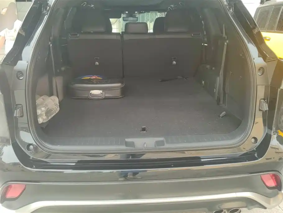Toyota Crown Kluger 2021 2.5L HEV 4WD Premium фото 4