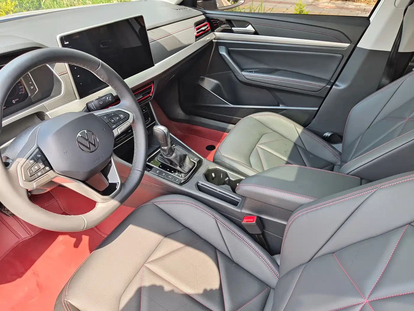 Volkswagen Lavida 2024 Model 300TSI DSG Starlight Leading Edition фото 26