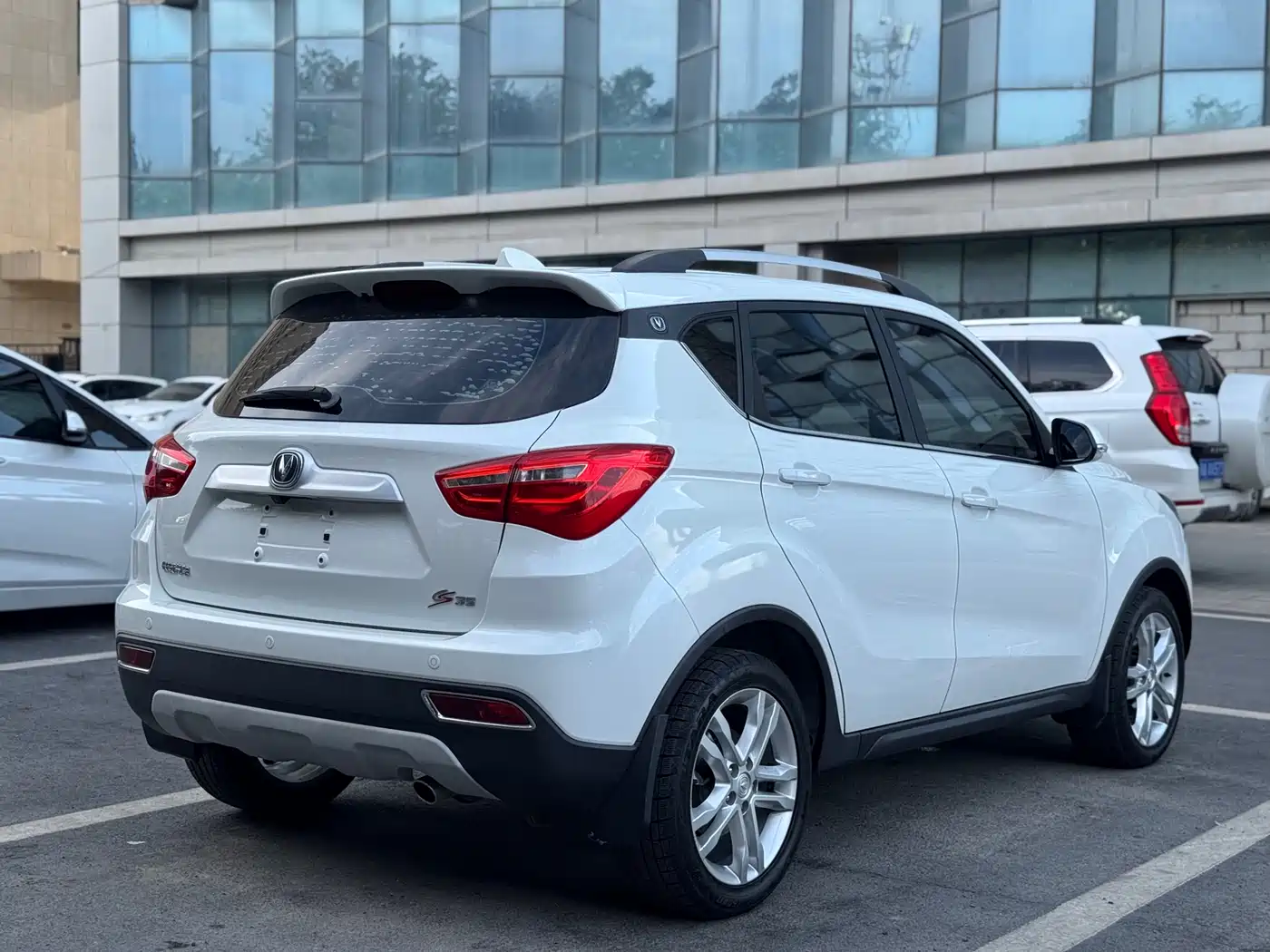 Changan CS35 2017 2017 1.6L Auto Luxury