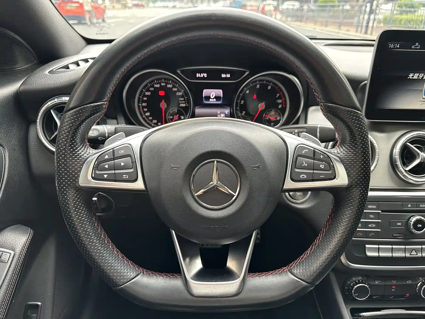 Mercedes-Benz CLA (Import) 2018 CLA 220 4MATIC фото 16