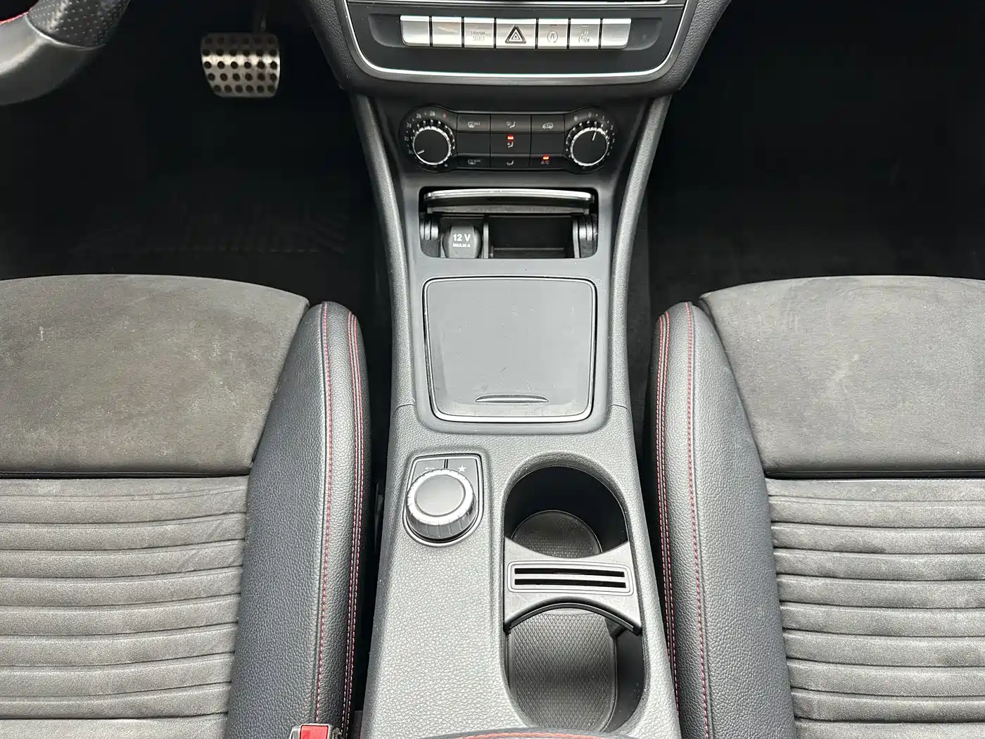 Mercedes-Benz CLA (Import) 2018 CLA 220 4MATIC фото 18