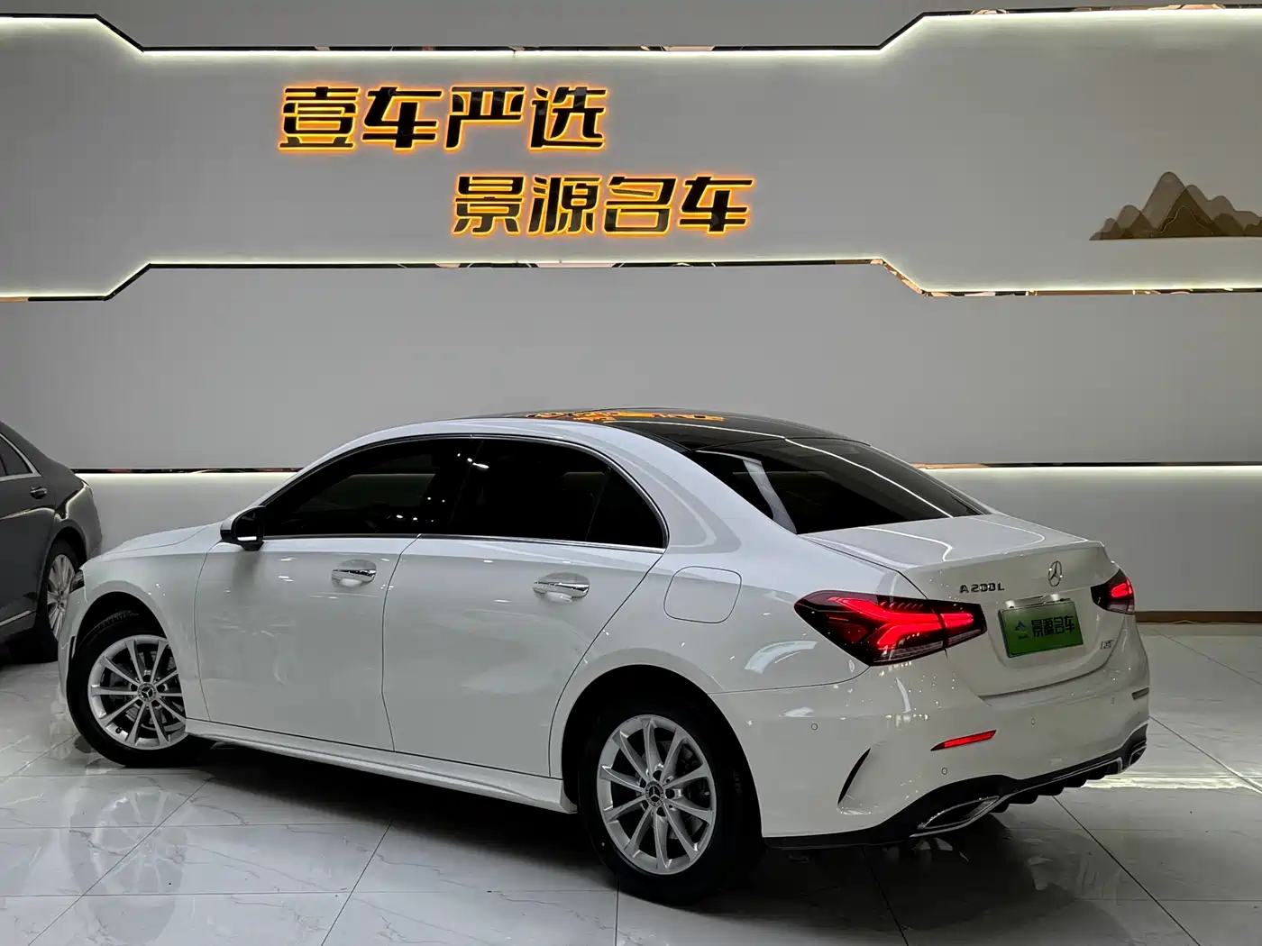 Mercedes-Benz A-Class 2021 A 200 L Sport Sedan Fashion Edition фото 4