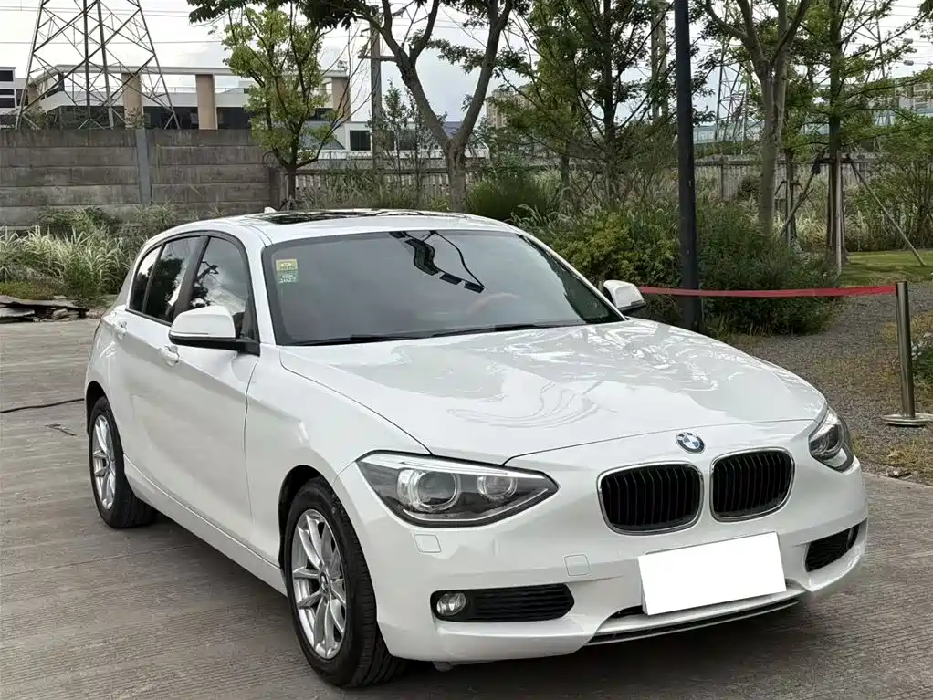 BMW 1 Series (Import) 2013 Facelift 118i Leading Model фото 3