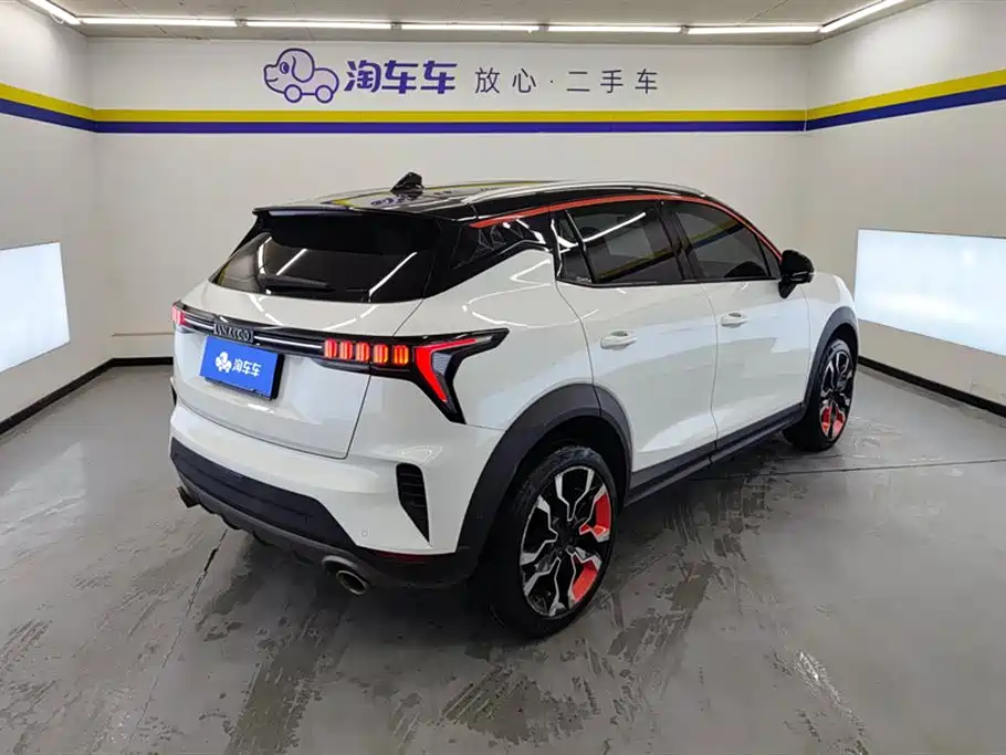 Lynk & Co 06 2020 1.5T Halo фото 3