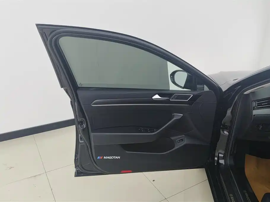 Volkswagen Magotan 2020 330TSI DSG Leading фото 7
