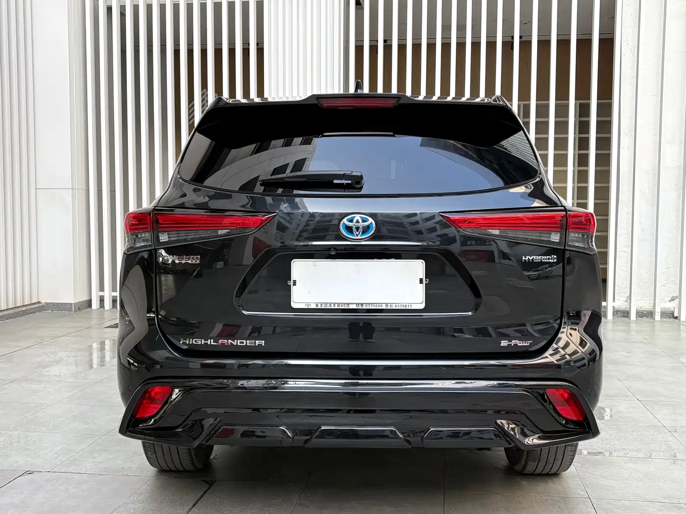 Toyota Highlander 2023 2.5L Smart Hybrid Dual Engine AWD Premium 7-Seater фото 18
