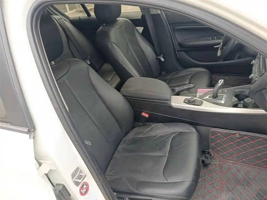 BMW 1 Series (Import) 2013 Facelift 116i Leading Model фото 25