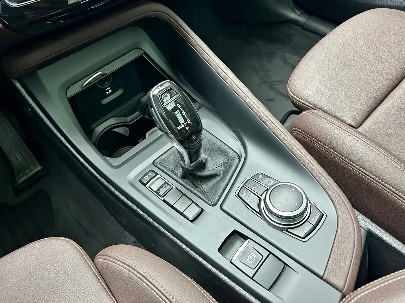 BMW X1 2022 sDrive20Li Fashion фото 18