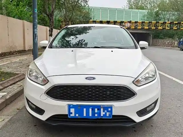 FORD FOX