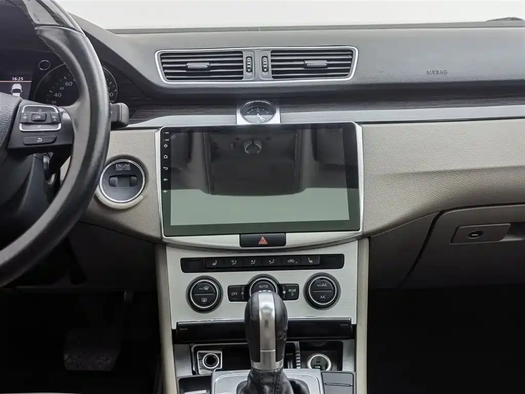 Volkswagen Magotan 2013 2.0TSI Ultimate фото 12