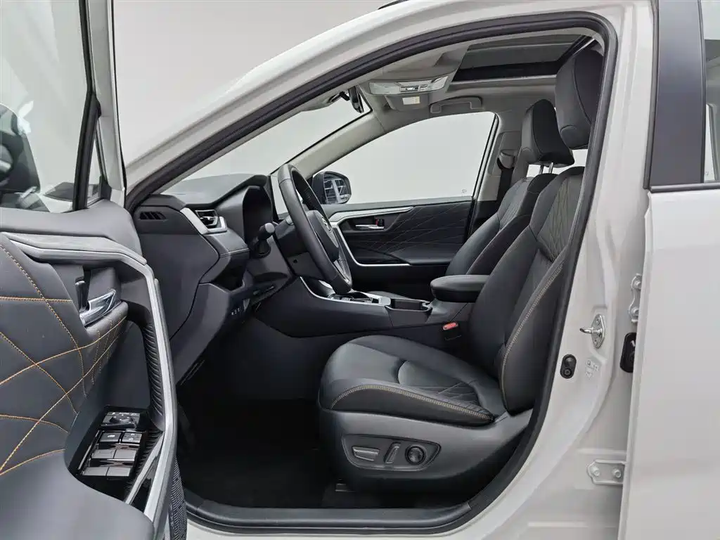 Toyota RAV4 Rongfang 2024 Hybrid 2.5L E-CVT FWD Elite Plus Edition фото 10