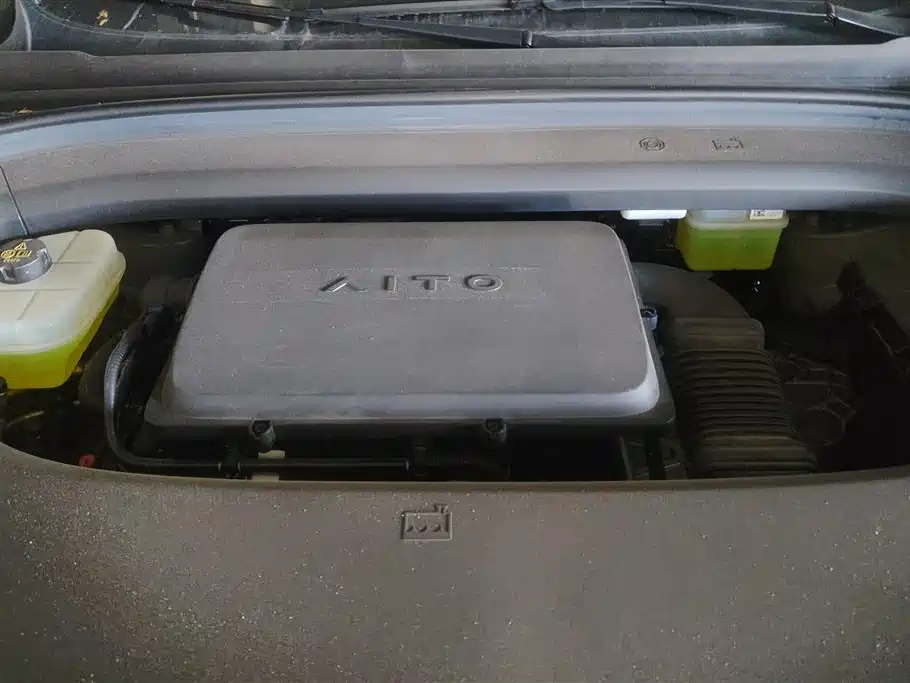 AITO Wenjie AITO M8 2025 Range Extender Max+ Edition 53.4kWh 5-seater фото 10