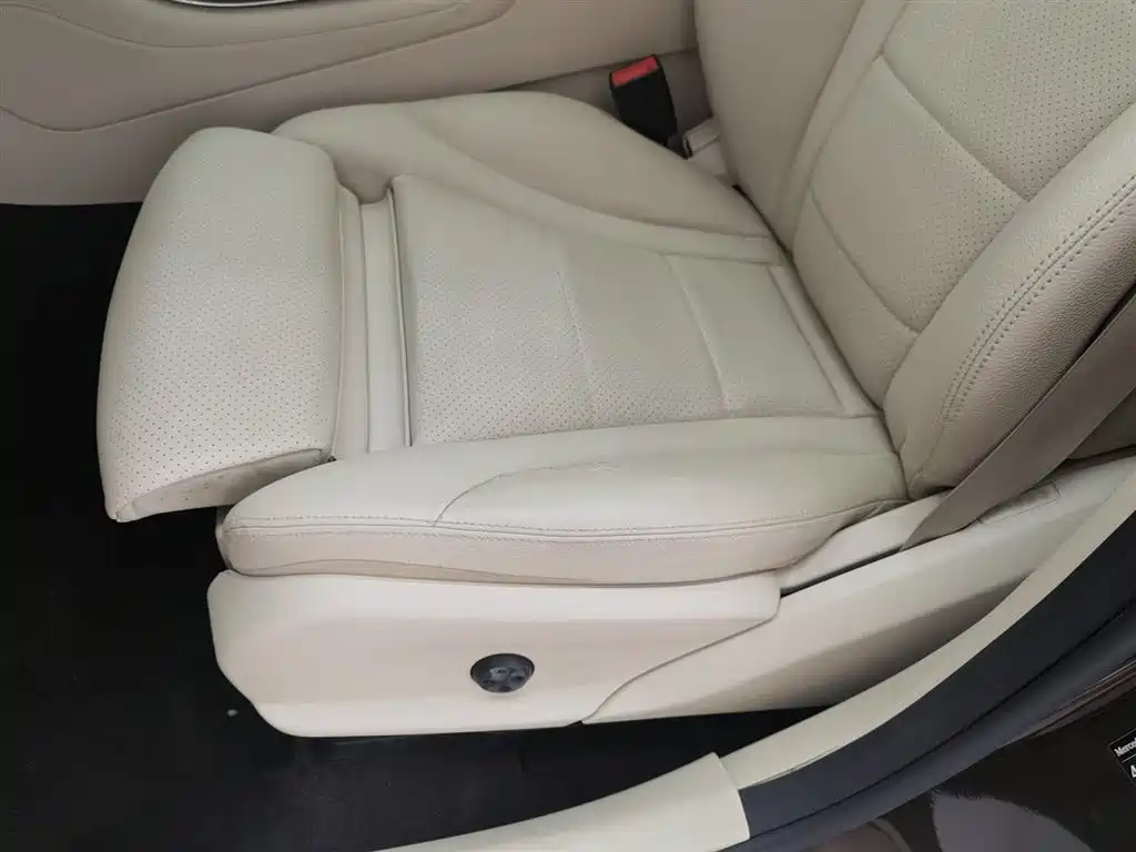 Mercedes-Benz GLC 2017 GLC 300 4MATIC Dynamic фото 20