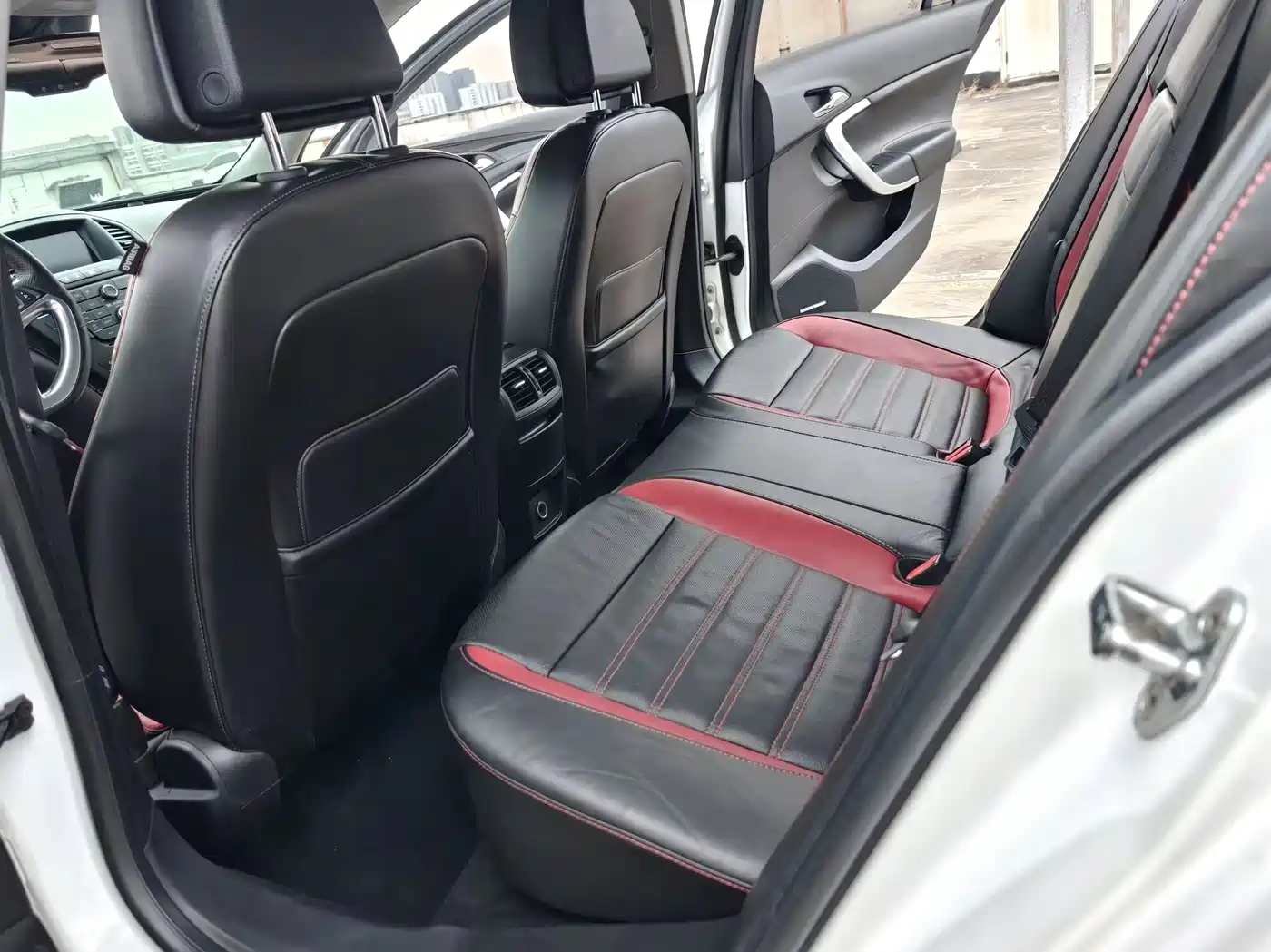 Buick Regal 2011 GS 2.0T Super Sport Edition фото 9