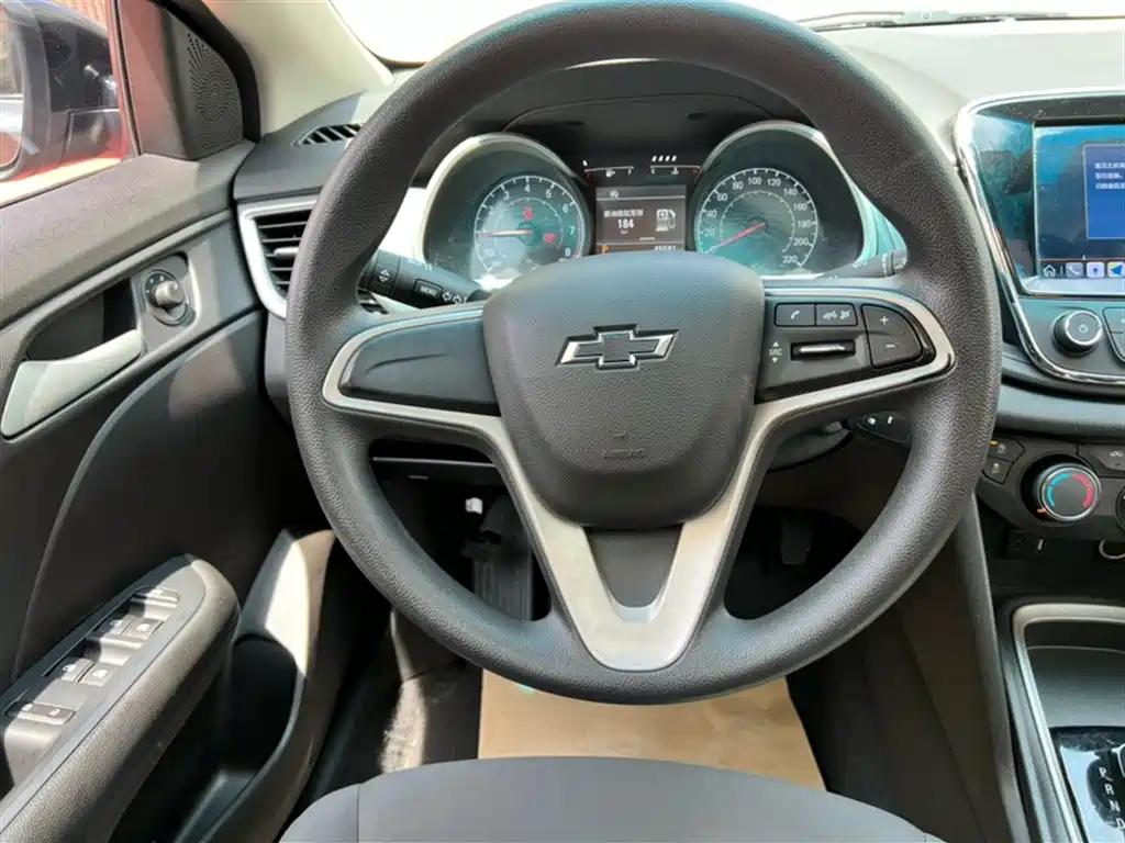 Chevrolet Monza 2019 Redline 320T DCT Joy Edition China VI фото 7