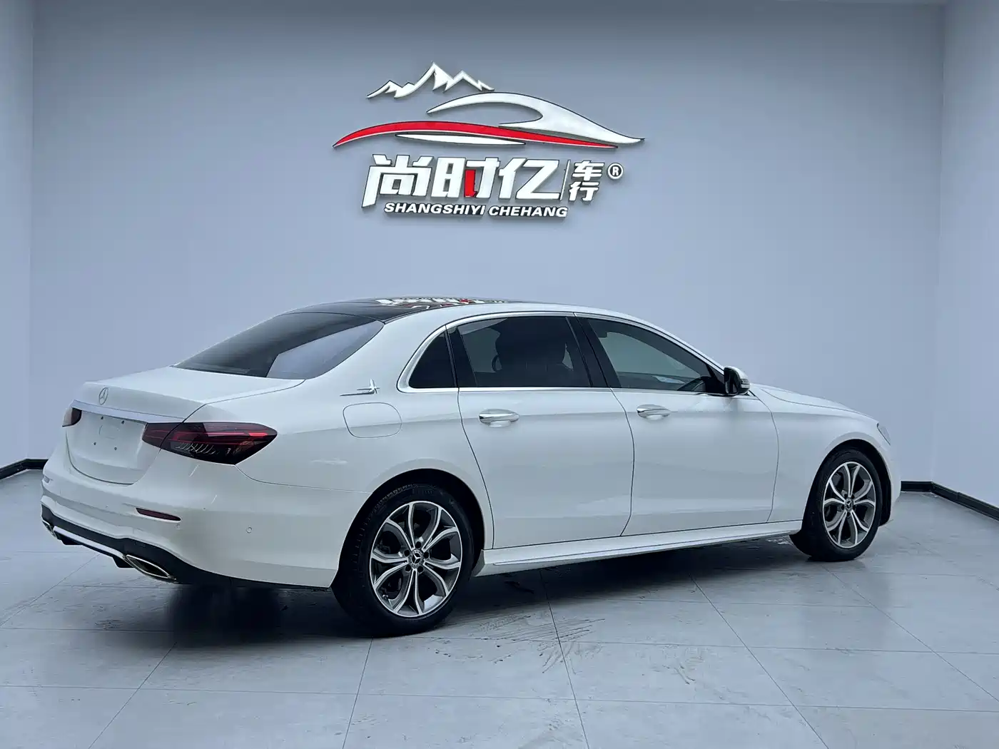 Mercedes-Benz E-Class 2021 E 300 L Sport Fashion фото 5