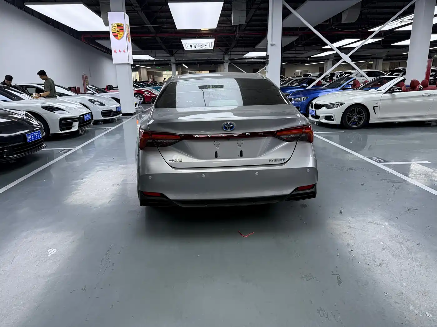 Toyota Avalon 2019 Hybrid 2.5L Luxury Edition China VI фото 10