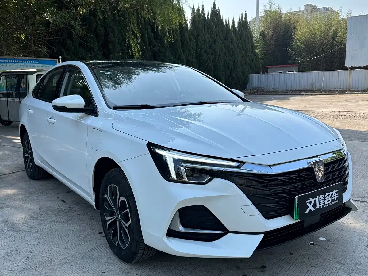 Фото 2 - Roewe i6 MAX EV