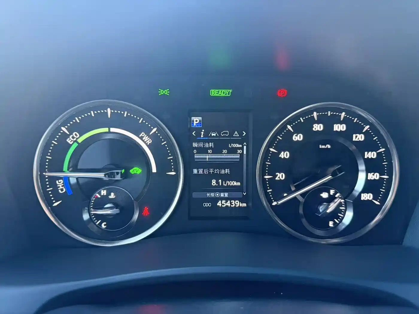 Lexus LM 2020 300h Seven-Seater Elegance Edition фото 14