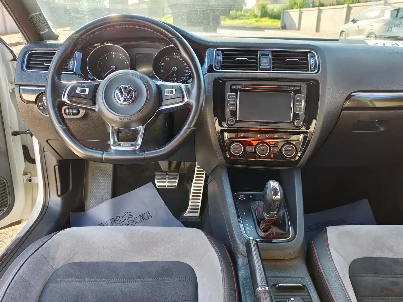 Фото 9 - Volkswagen Sagitar